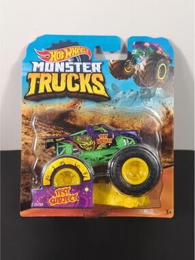 Hot Wheels Monster Trucks 1:64 Test Subject W Collectible Wheel 2018 Giant Wheel